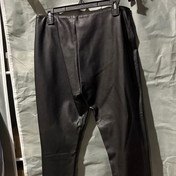 Venus W Sz 8 black faux leather pants NWOT never worn side zipper - Picture 8 of 10
